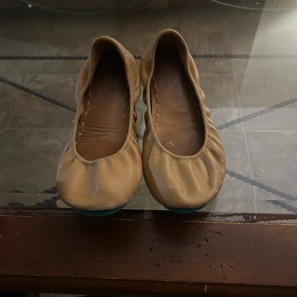 Tieks  camel